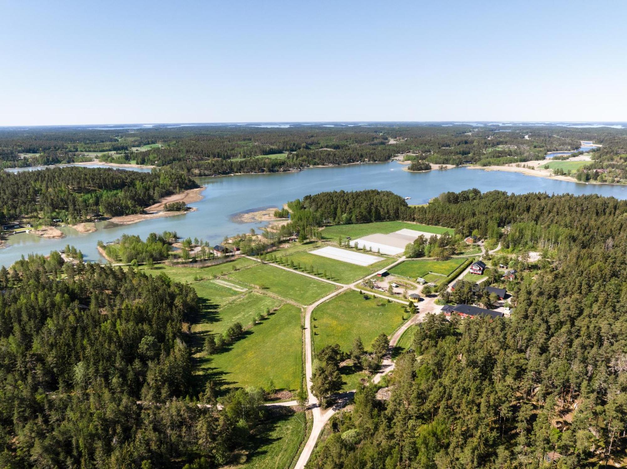 Lomahyppaeys Villa Nådendal Exteriör bild