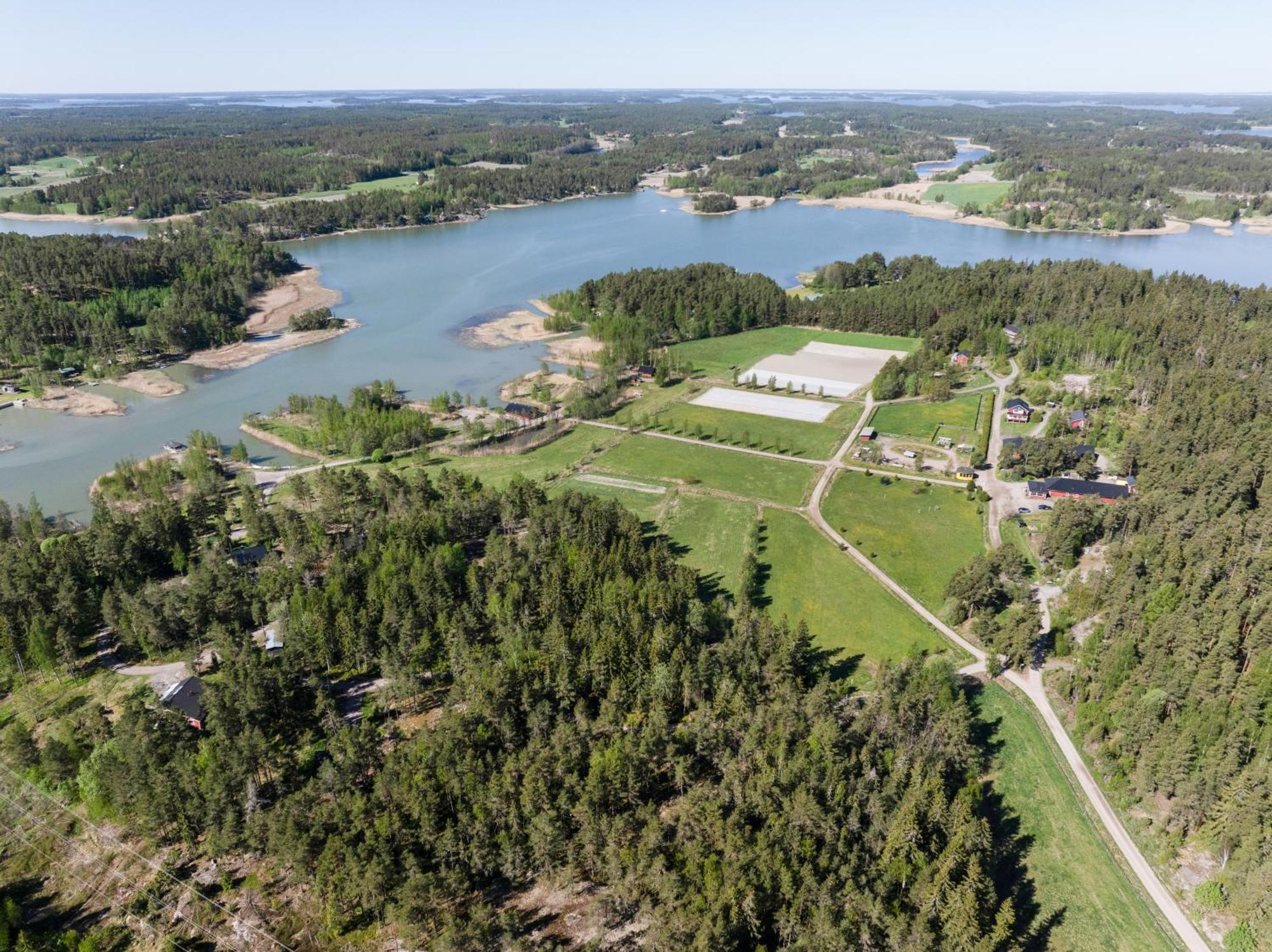 Lomahyppaeys Villa Nådendal Exteriör bild